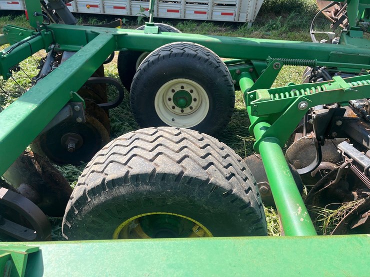 john-deere-637-image-22
