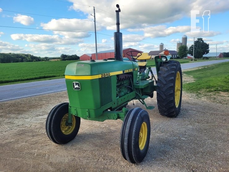 john-deere-2840-image-2