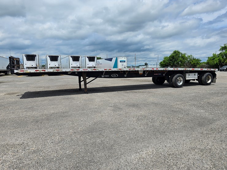 2015-great-dane-48'-x-102"-image-8
