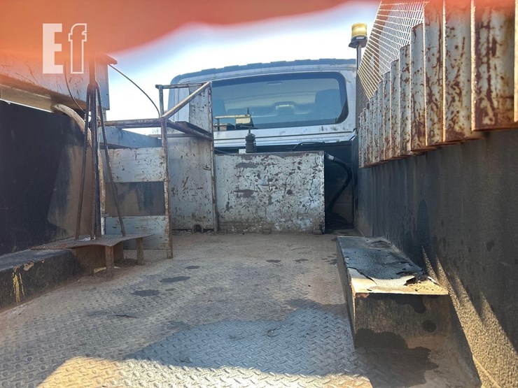 2008-international-durastar-4400-image-11