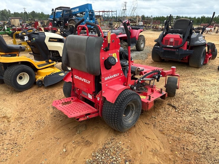 140---gravely-prostance-48"-mower-image-4