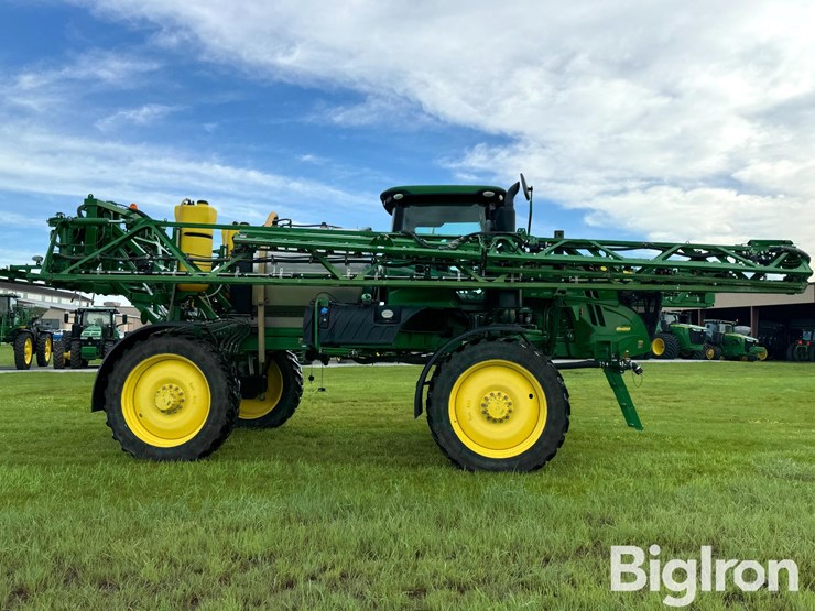 2020-john-deere-r4038-image-4