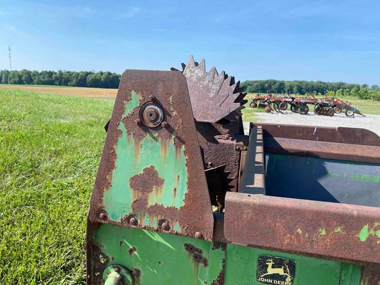 john-deere-450-image-17