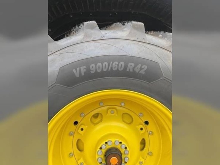 2023-john-deere-8r-410-image-15
