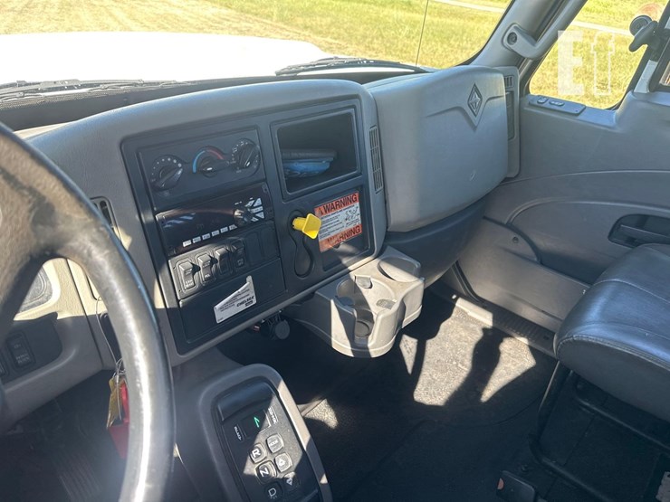 2019-international-workstar-7400-image-39