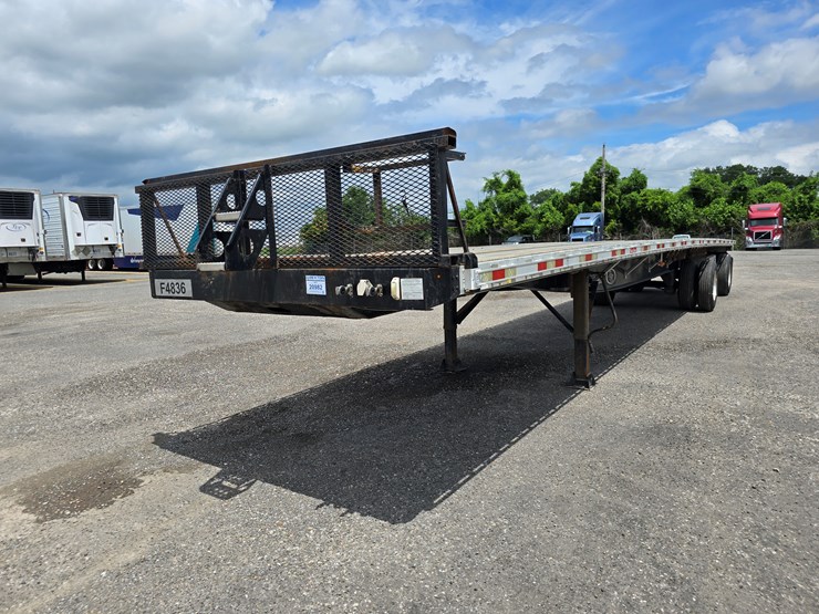 2015-great-dane-48'-x-102"-image-1