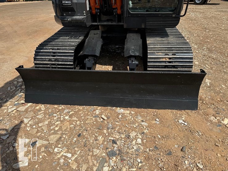 2021-hitachi-zx135us-6-image-11