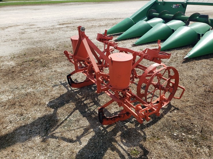ac-2-row-planter-image-2