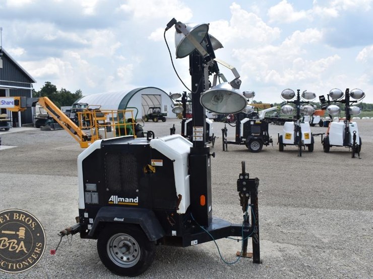 2019-allmand-bros-night-lite-v-series-image-7