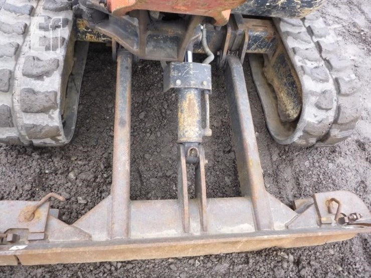 2016-kubota-u17-image-25
