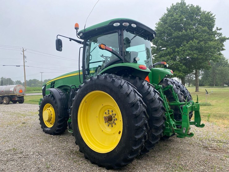 2016-john-deere-8245r-image-4