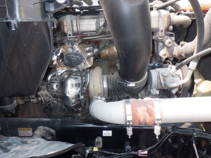 2024-freightliner-cascadia-126-image-15