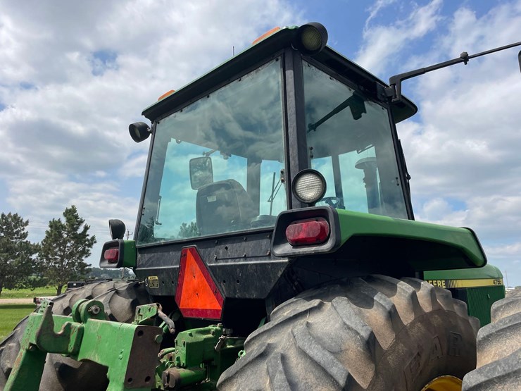 john-deere-4755-image-18