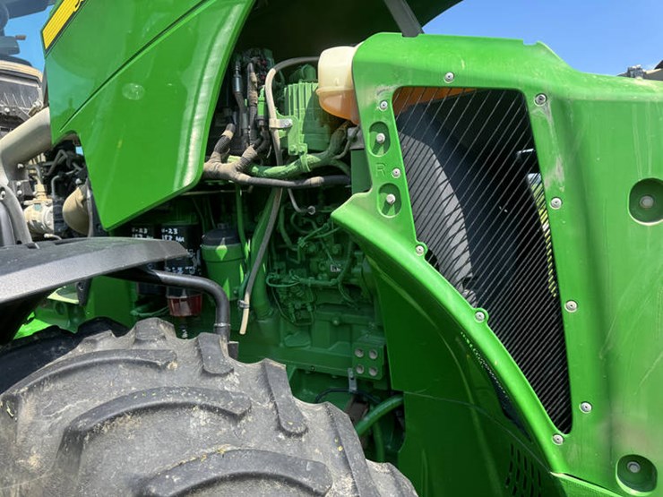 2014-john-deere-8270r-image-40