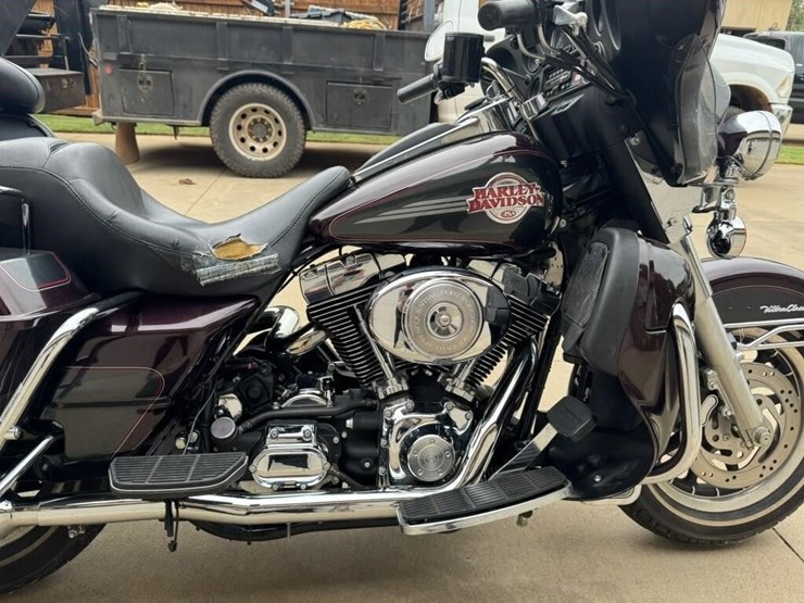 2005-harley-davidson-ultra-classic-motorcycle-image-3