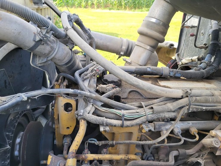 2008-peterbilt-384-image-67