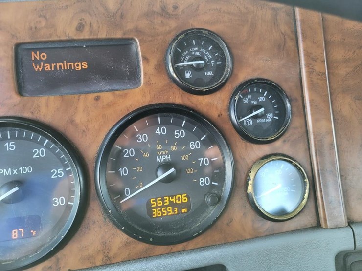 2008-peterbilt-384-image-49