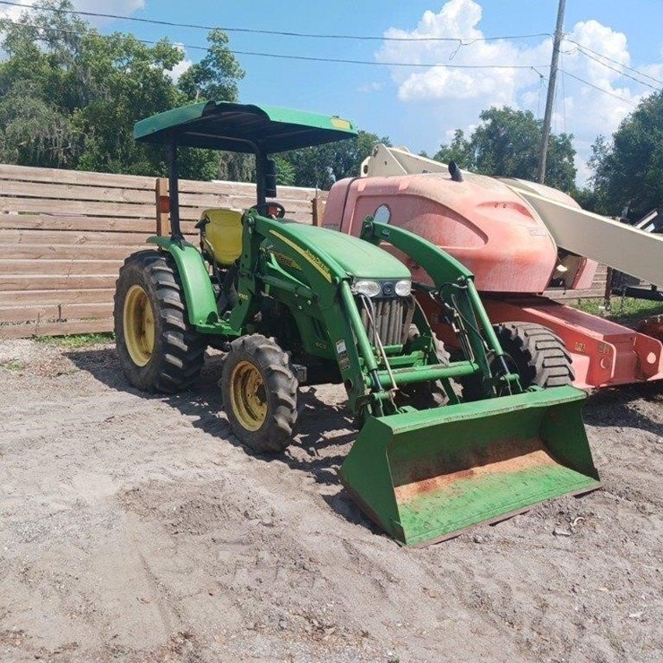 2015 JOHN DEERE TRACTOR