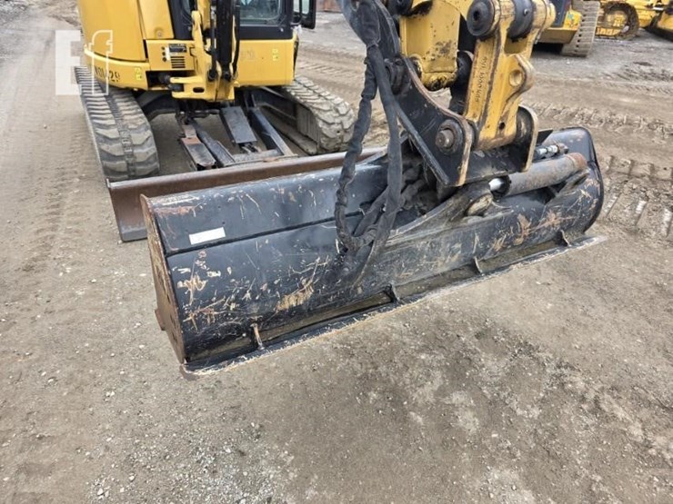 caterpillar-304-image-4