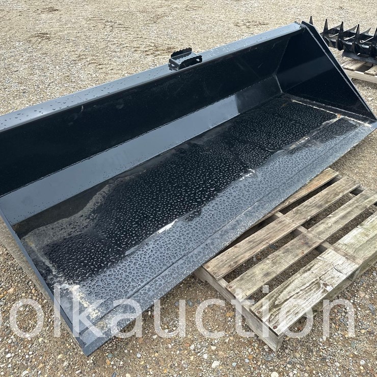 177 - 90" BUCKET w/ BLADE