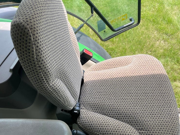 2015-john-deere-6155r-image-52