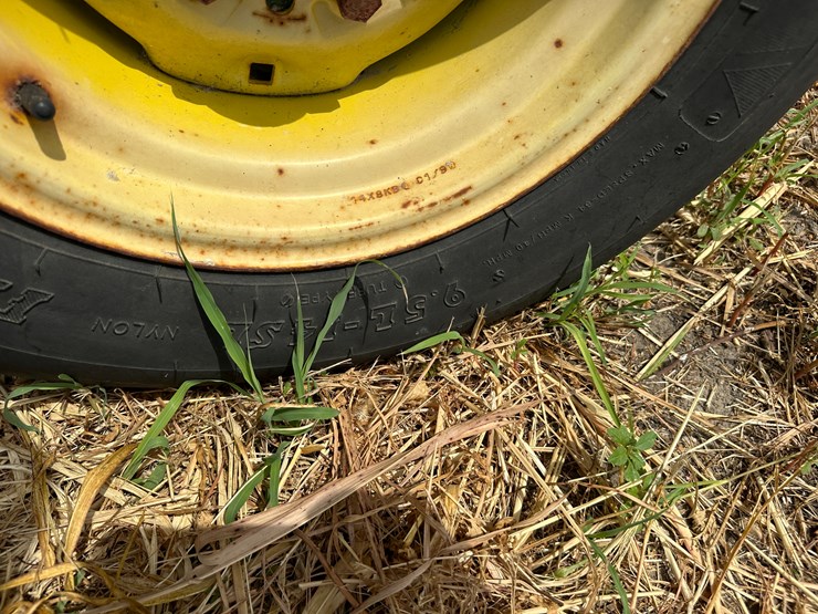 john-deere-630-image-11