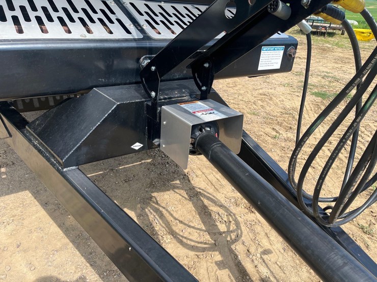 2023-meyer-ms485-vertical-beater-manure-spreader—1-owner-image-7
