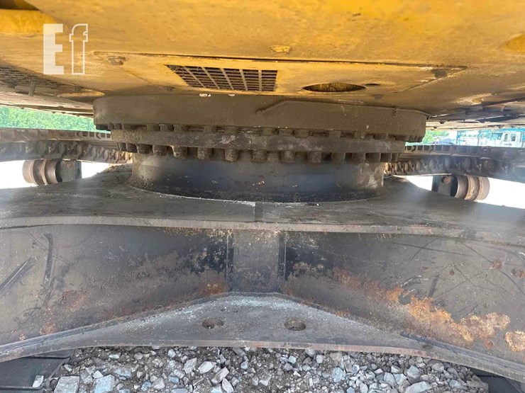 2015-caterpillar-335f-lcr-image-25