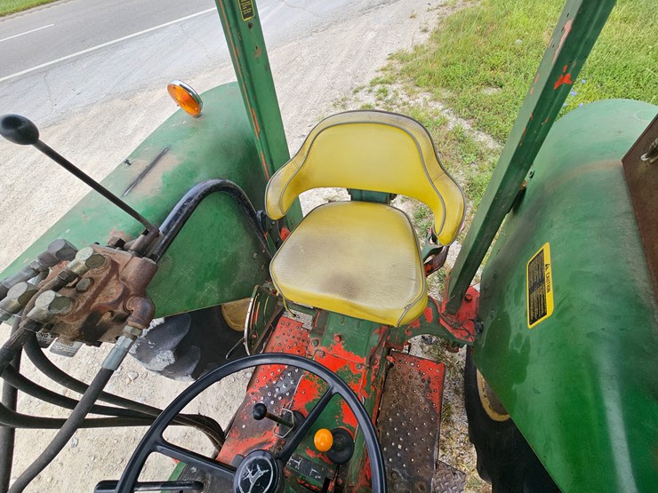 john-deere-2240-image-33