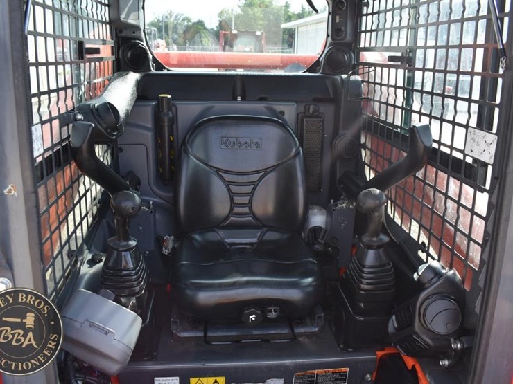 2020-kubota-ssv65-image-39