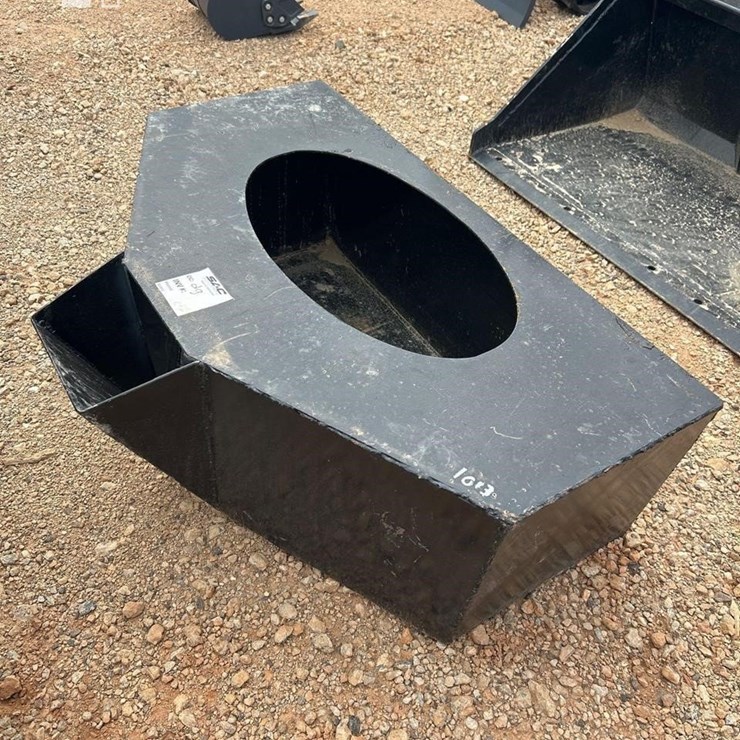 MADE IN USA MINI SKID STEER CONCRETE BUCKET