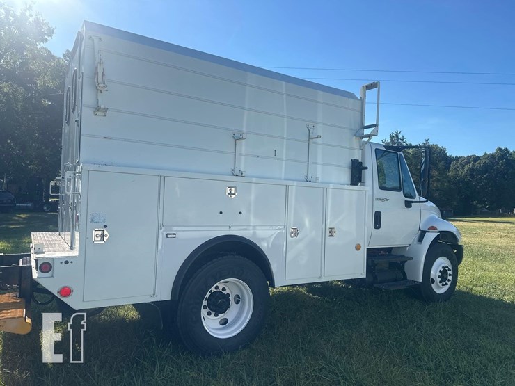 2019-international-durastar-4300-image-3