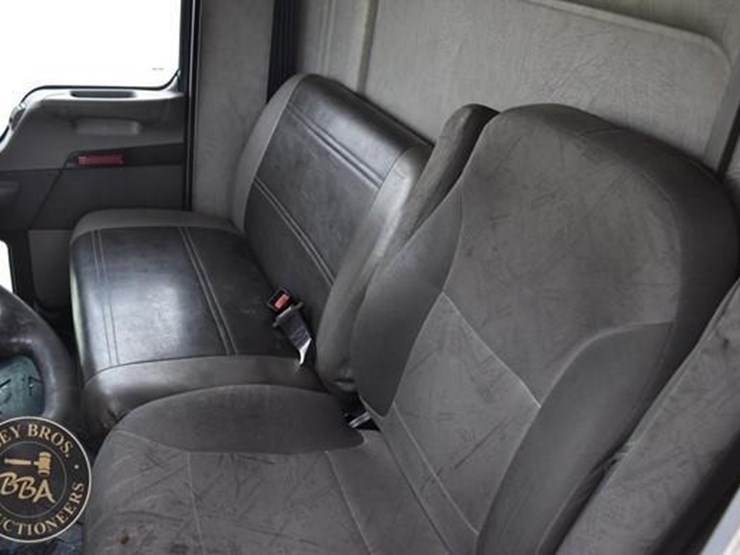 2008-kenworth-t300-image-83
