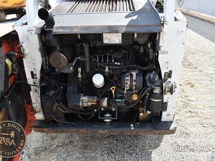 2017-bobcat-s570-image-33