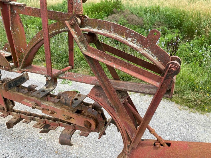 vermeer-model-12-pto-field-tiling-machine-image-18