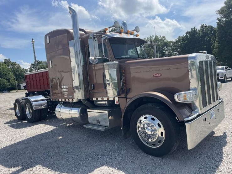2007-peterbilt-388-image-44