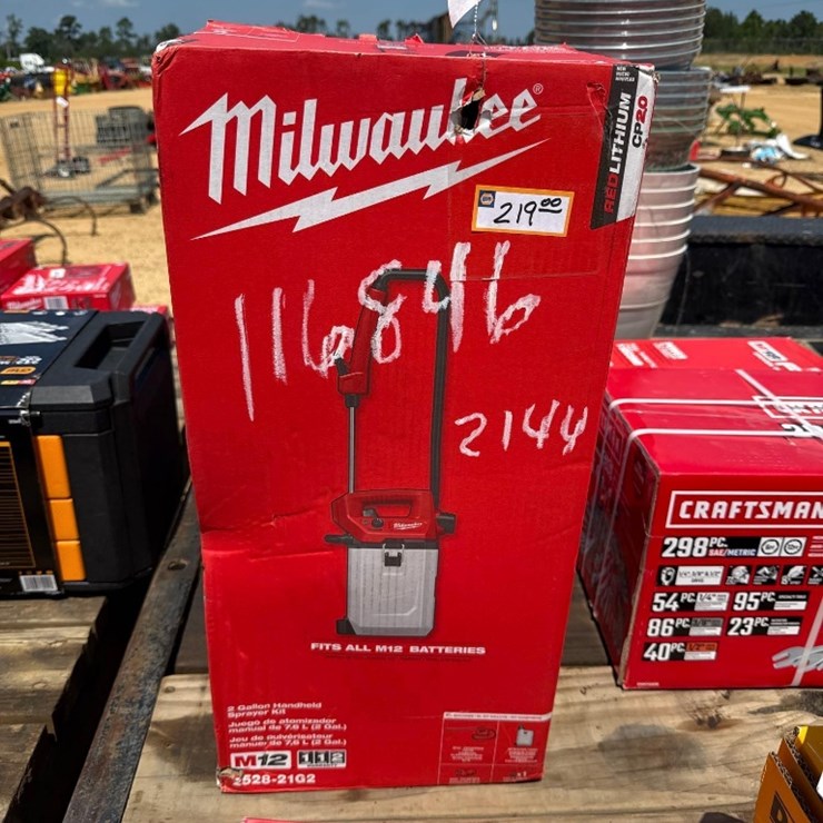 2144 - MILWAUKEE 2 GALLON SPRAYER