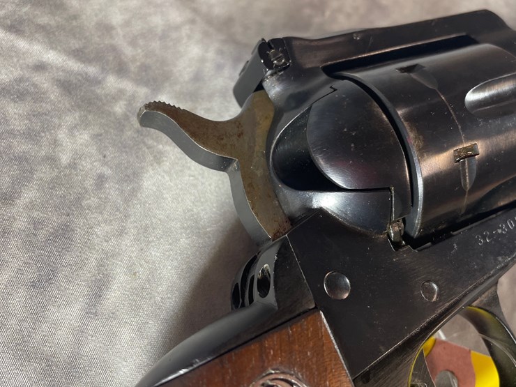 #4405-•-ruger-black-hawk-357-mag-revolver,-sn:-32-30581-image-6