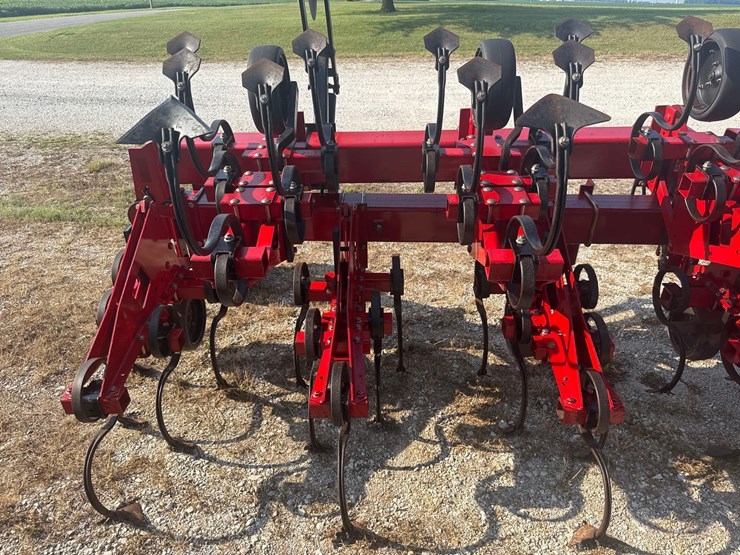 case-ih-183-image-6