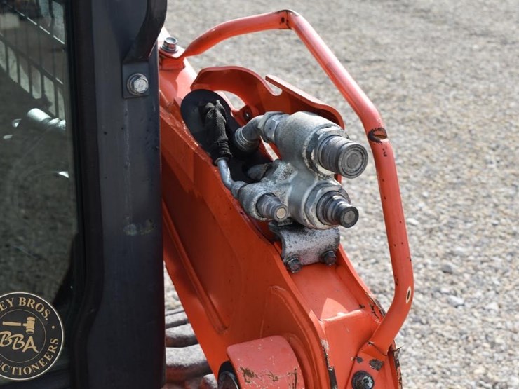 2020-kubota-ssv65-image-29