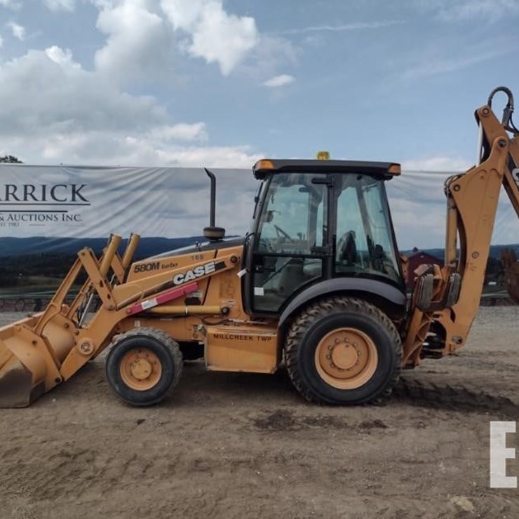 2003 CASE 580M