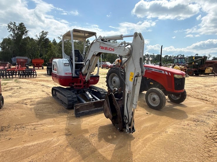 251---2023-takeuchi-tb230-excavator-image-1