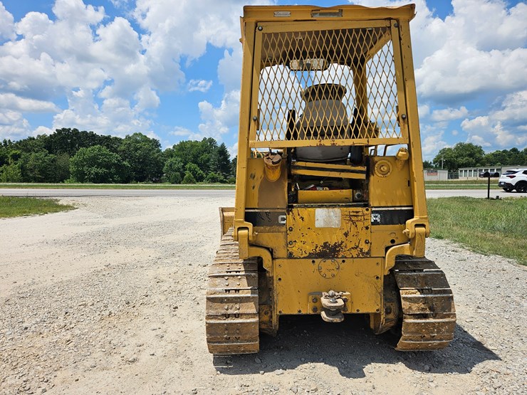 caterpillar-d4c-image-9