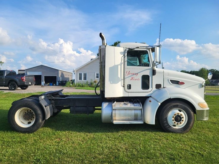 2008-peterbilt-384-image-6