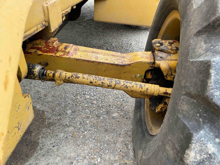 caterpillar-416b-image-8