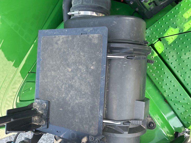2022-john-deere-9r-390-image-52