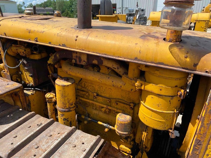 caterpillar-d2-ag-crawler-tractor-image-14
