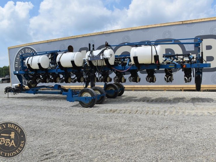2005-kinze-3600-image-4
