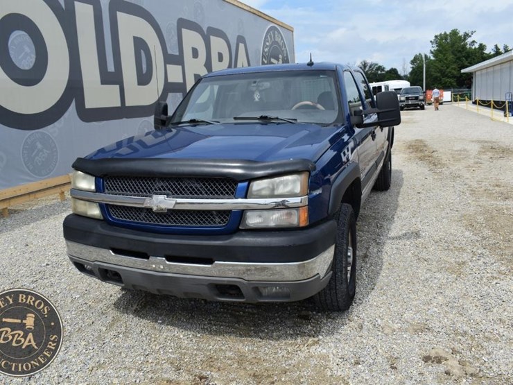 2003-chevrolet-silverado-2500-image-14