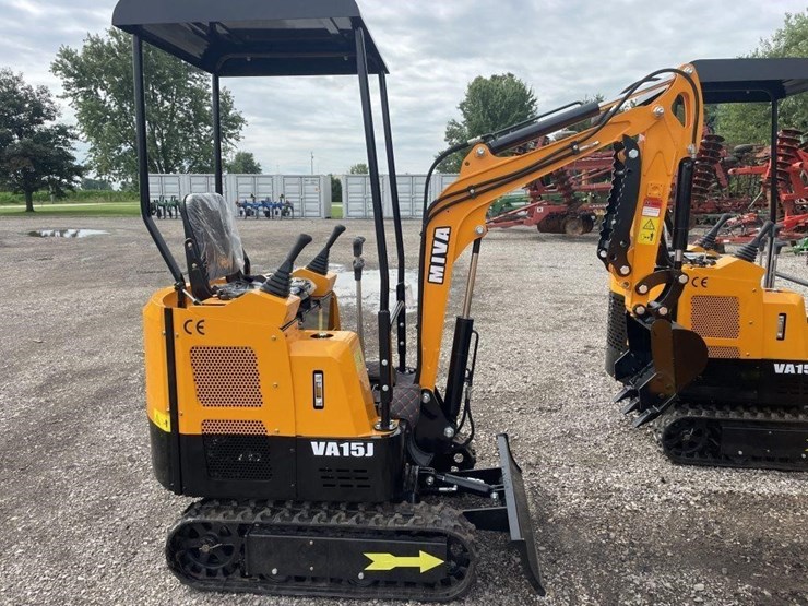 new-miva-mini-excavator:-6.6t-image-3